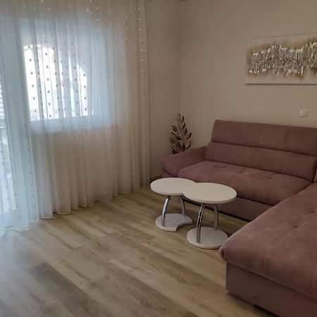 Apartments Juric Привлака Екстер'єр фото