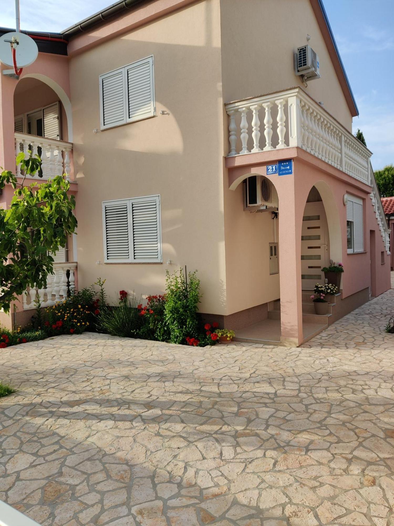 Apartments Juric Привлака Екстер'єр фото
